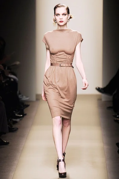 Look 27